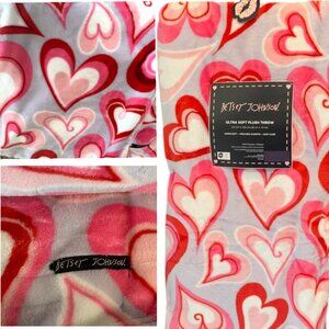 Betsey Johnson Valentine Throw Plush NWT